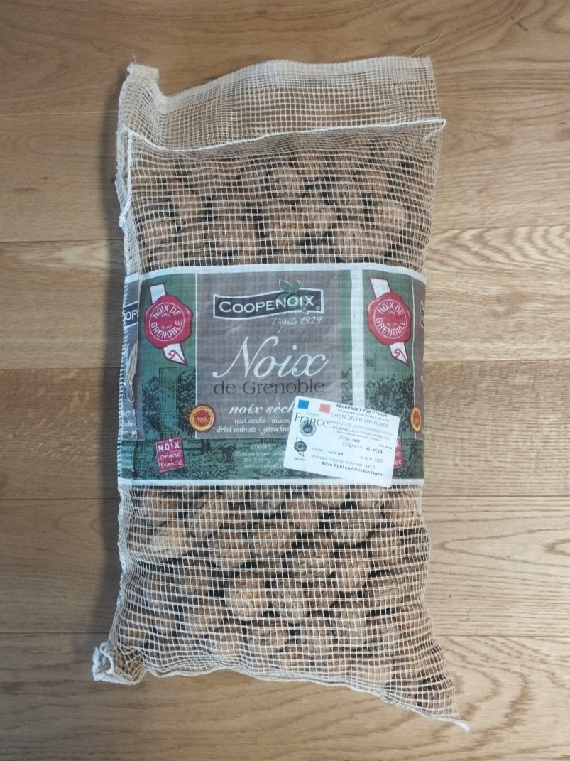 Walnüsse in der Schale, Frankreich Grenoble, Sortierung  Jumbo 34-36mm